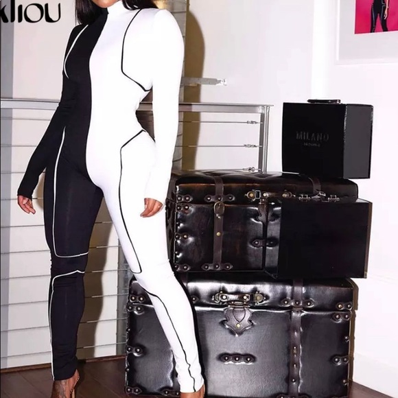 Active jumpsuit - Picture 1 of 2